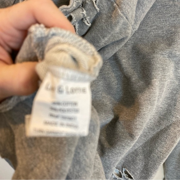 Lily & Lottie Chelsea Deboer Gray Distressed Hoodie Womens L Pullover Sweatshirt - Picture 5 of 7
